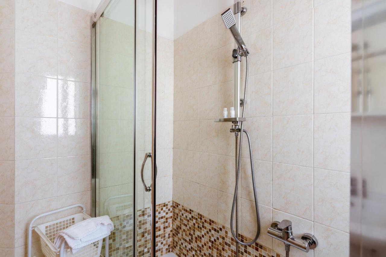 Apartment In The Heart Of Sanremo Bagian luar foto