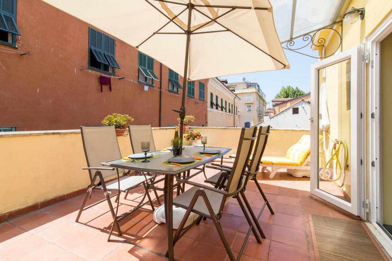 Apartment In The Heart Of Sanremo Bagian luar foto